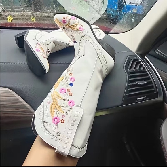 Embroidery cow girl western boho boots - Picture 2 of 4